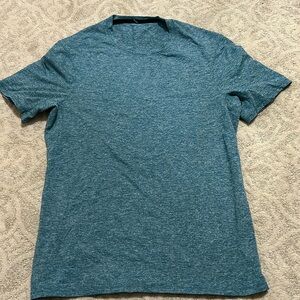 Men’s Lulu lemon T-shirt